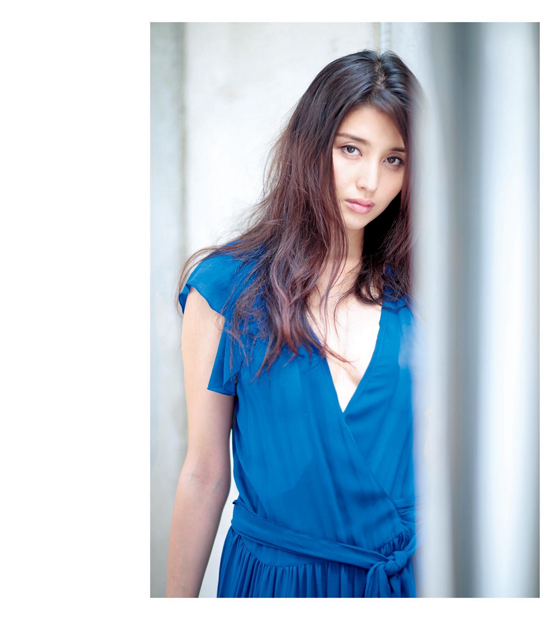 橋本マナミ写真集 『MANAMI BY KISHIN』(2014.12.08)